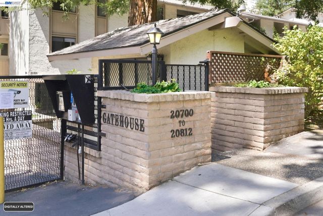 20720 4Th St 3, Saratoga, CA 95070