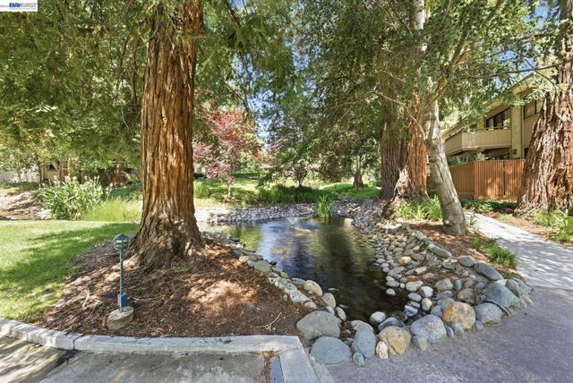 20720 4Th St 3, Saratoga, CA 95070
