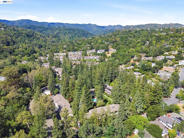 20720 4Th St 3, Saratoga, CA 95070