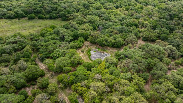 3814 CR 19, Hallettsville, TX 77964