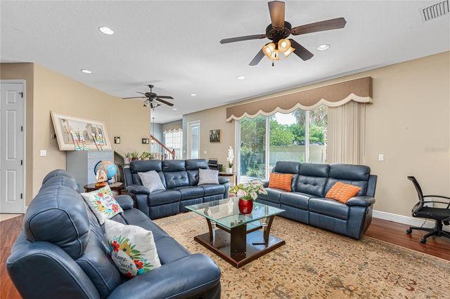 401 SPLIT OAK COURT, Eustis, FL 32736