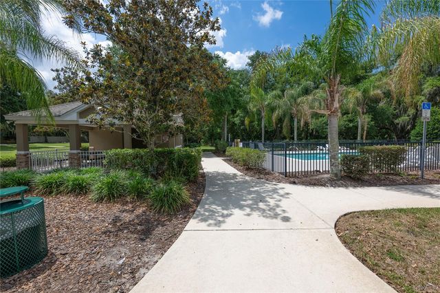 401 SPLIT OAK COURT, Eustis, FL 32736
