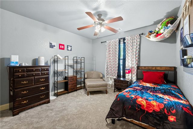 1106 Berkeley Avenue, Rogers, AR 72758