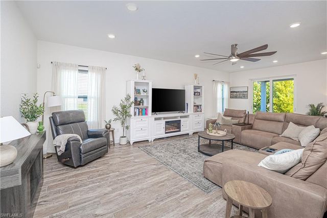 2507 NW 3rd TER, Cape Coral, FL 33993