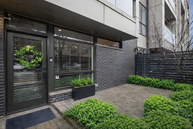 1303 W Diversey Parkway, Chicago, IL 60614
