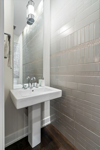 1303 W Diversey Parkway, Chicago, IL 60614