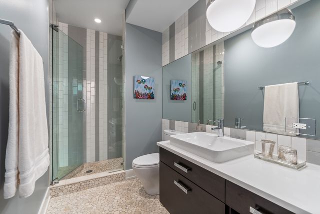 1303 W Diversey Parkway, Chicago, IL 60614