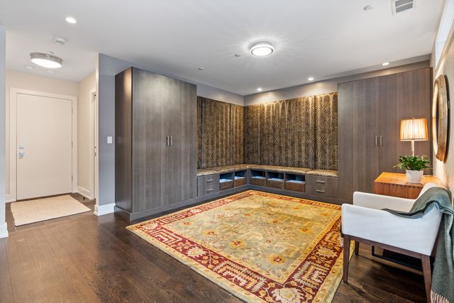 1303 W Diversey Parkway, Chicago, IL 60614