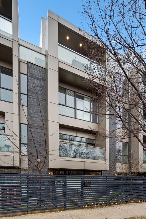 1303 W Diversey Parkway, Chicago, IL 60614
