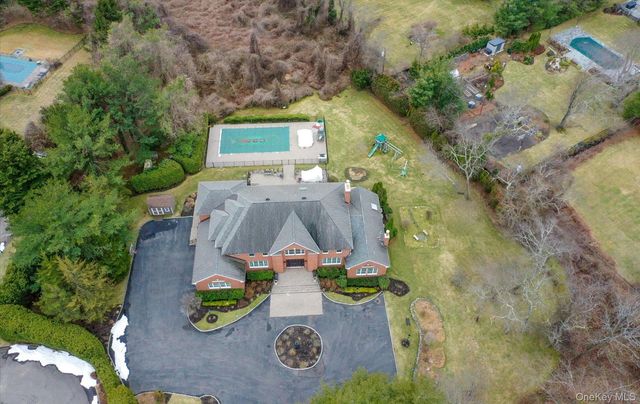 301 Berry Hill Road, Oyster Bay Cove, NY 11791