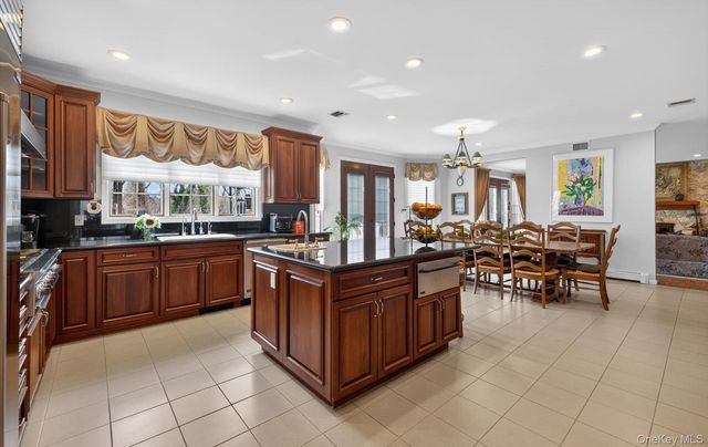 301 Berry Hill Road, Oyster Bay Cove, NY 11791