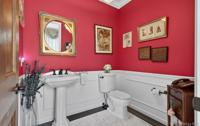 301 Berry Hill Road, Oyster Bay Cove, NY 11791