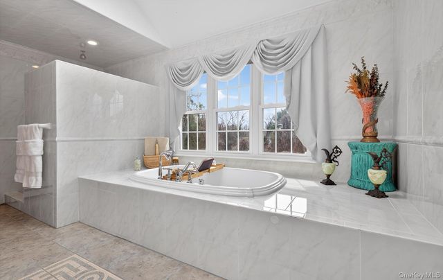 301 Berry Hill Road, Oyster Bay Cove, NY 11791