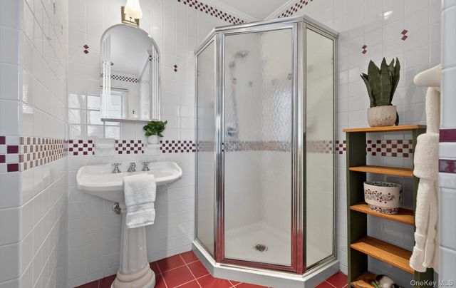 301 Berry Hill Road, Oyster Bay Cove, NY 11791