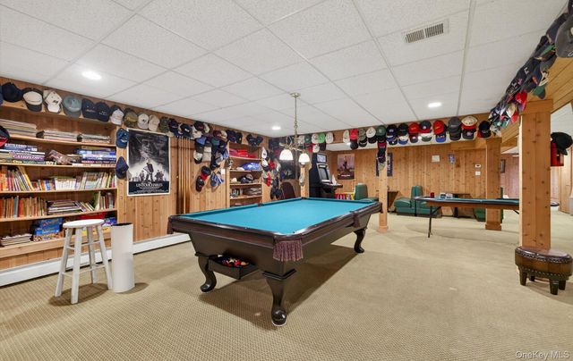 301 Berry Hill Road, Oyster Bay Cove, NY 11791