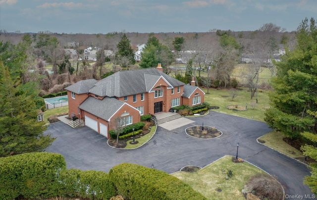 301 Berry Hill Road, Oyster Bay Cove, NY 11791