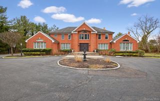 301 Berry Hill Road, Oyster Bay Cove, NY 11791