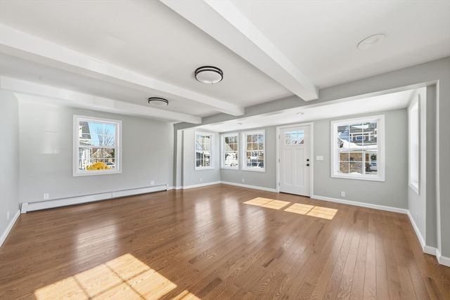 11 Boylston St, Acushnet, MA 02743