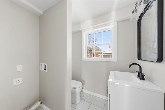 11 Boylston St, Acushnet, MA 02743