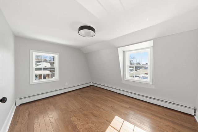 11 Boylston St, Acushnet, MA 02743