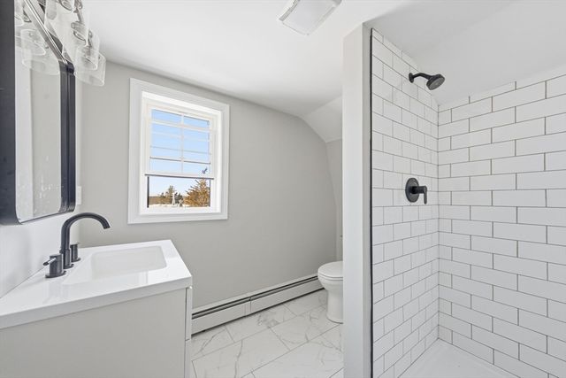 11 Boylston St, Acushnet, MA 02743