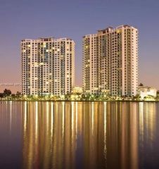 2641 N Flamingo Road TH5N, Sunrise, FL 33323