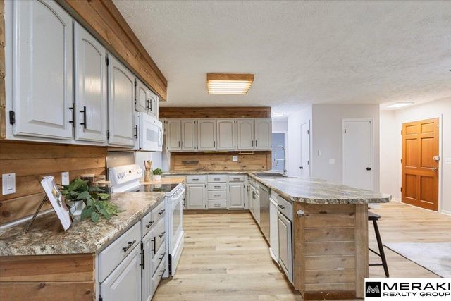 1301 Bryan Avenue, Bellevue, NE 68005