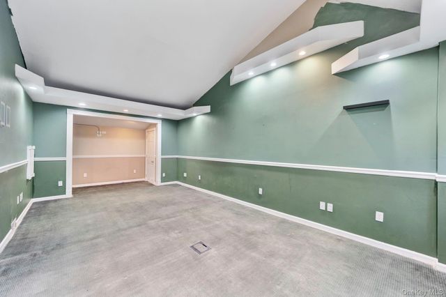 266 Ronkonkoma Avenue, Ronkonkoma, NY 11779