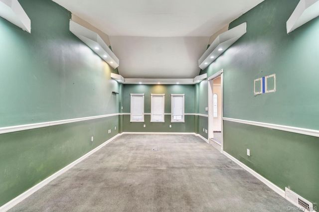 266 Ronkonkoma Avenue, Ronkonkoma, NY 11779