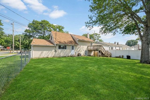 266 Ronkonkoma Avenue, Ronkonkoma, NY 11779