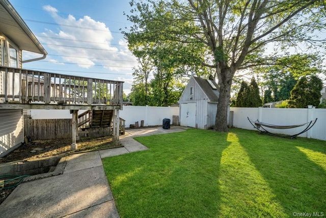 266 Ronkonkoma Avenue, Ronkonkoma, NY 11779