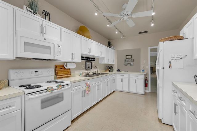 3215 MERCER ROAD, Bradenton, FL 34207