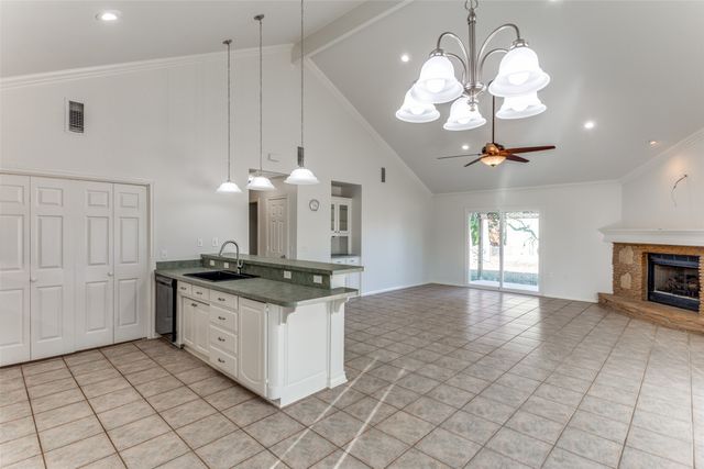 11624 Moran Road, Azle, TX 76020