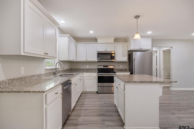 427 Garrett Circle, Winona, TX 75792