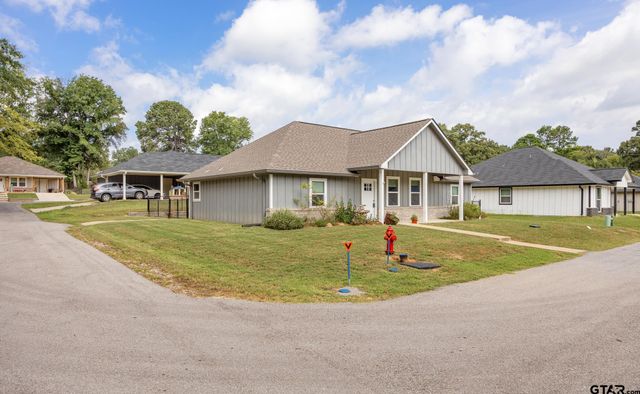 427 Garrett Circle, Winona, TX 75792