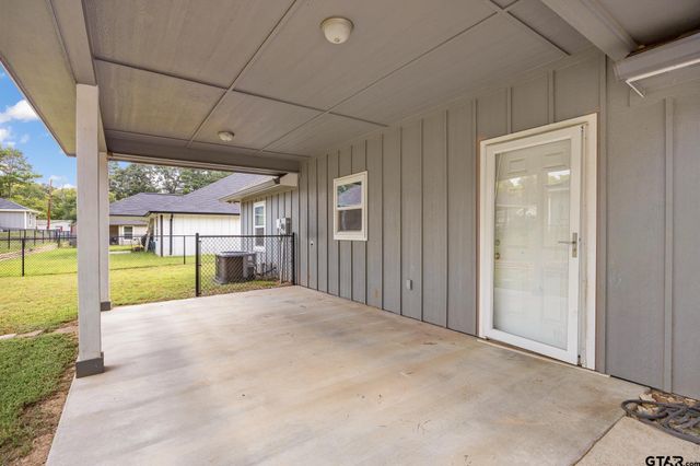 427 Garrett Circle, Winona, TX 75792