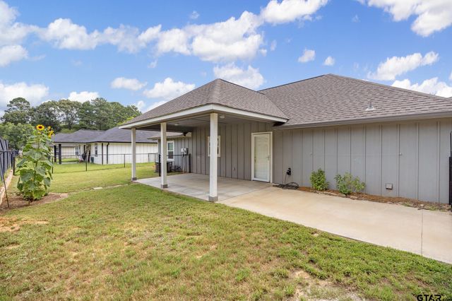 427 Garrett Circle, Winona, TX 75792