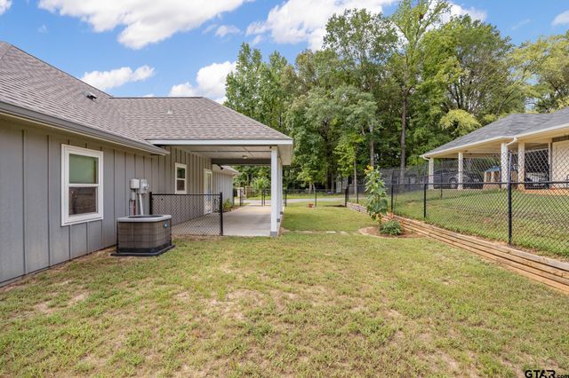 427 Garrett Circle, Winona, TX 75792