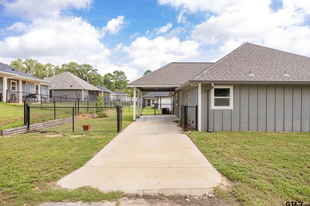 427 Garrett Circle, Winona, TX 75792
