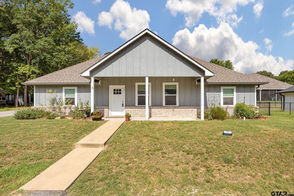 427 Garrett Circle, Winona, TX 75792