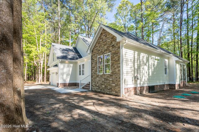 111 Chatooga Court E, Hertford, NC 27944