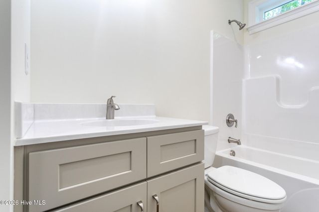 111 Chatooga Court E, Hertford, NC 27944