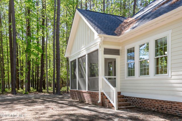 111 Chatooga Court E, Hertford, NC 27944