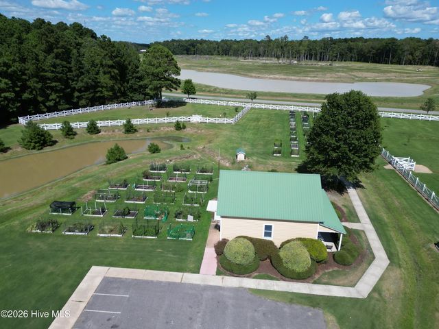 111 Chatooga Court E, Hertford, NC 27944