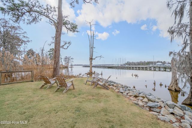 111 Chatooga Court E, Hertford, NC 27944
