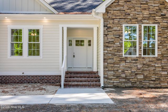 111 Chatooga Court E, Hertford, NC 27944