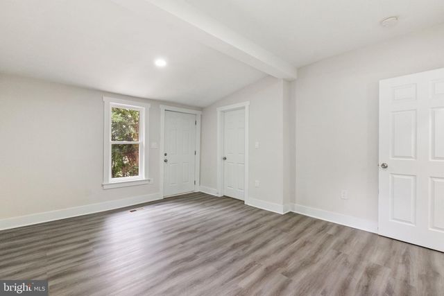 915 EASTERN AVE NE, Capitol Heights, MD 20743