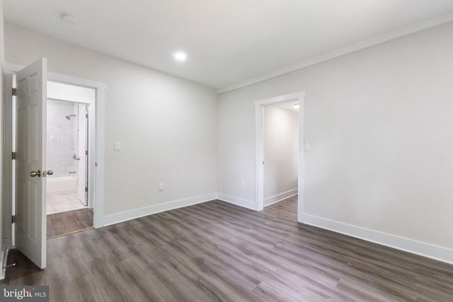 915 EASTERN AVE NE, Capitol Heights, MD 20743