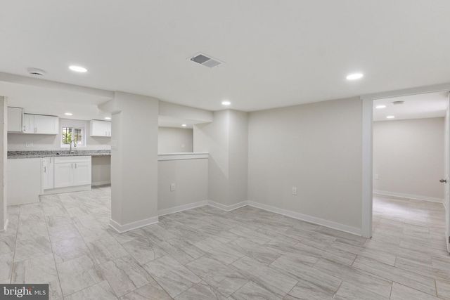 915 EASTERN AVE NE, Capitol Heights, MD 20743