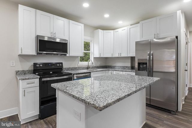 915 EASTERN AVE NE, Capitol Heights, MD 20743